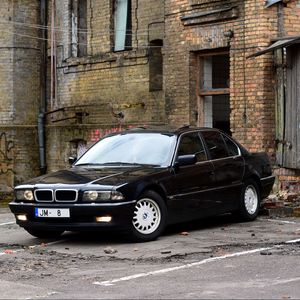 Preview wallpaper bmw, e38, black, side view