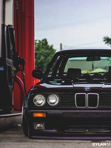 Preview wallpaper bmw, filling station, front bumper