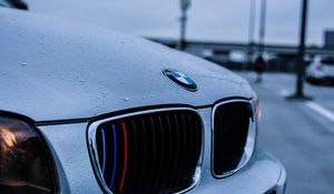 Preview wallpaper bmw, hood, logo, drops