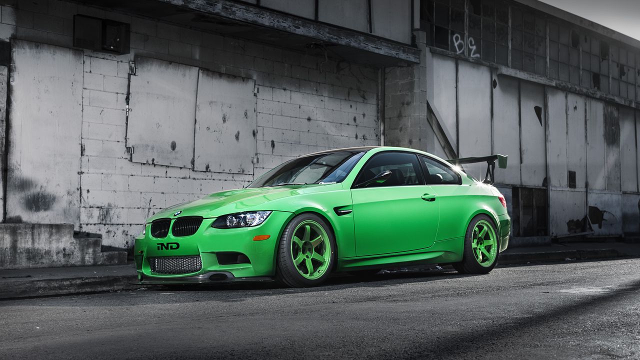Wallpaper bmw, m3, e92, green, side view, wing, shadow, building