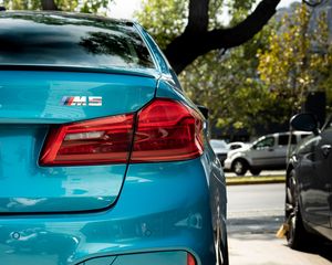 Preview wallpaper bmw m5, bmw, car, blue, back view