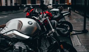 Preview wallpaper bmw, motorcycle, bike, gray, side view, parking