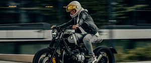 Preview wallpaper bmw, motorcycle, motorcyclist, bike, side view, movement