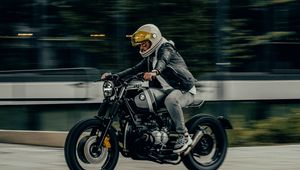 Preview wallpaper bmw, motorcycle, motorcyclist, bike, side view, movement