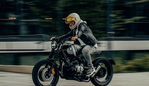 Preview wallpaper bmw, motorcycle, motorcyclist, bike, side view, movement