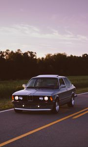 Preview wallpaper bmw, road, movement, evening