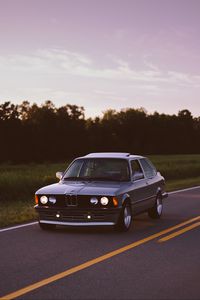 Preview wallpaper bmw, road, movement, evening
