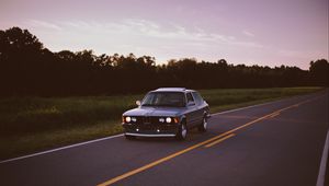 Preview wallpaper bmw, road, movement, evening