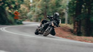 Preview wallpaper bmw s1000r, bmw, motorcycle, black, motorcyclist, turn, speed