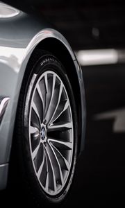 Preview wallpaper bmw, wheel, disk, car, gray