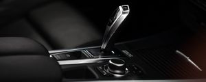 Preview wallpaper bmw x5, bmw, transmission, lever, suv, management