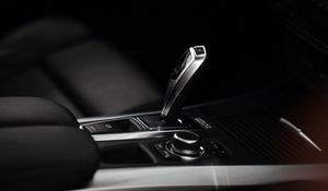 Preview wallpaper bmw x5, bmw, transmission, lever, suv, management