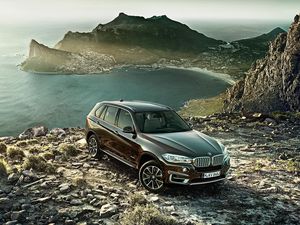 Preview wallpaper bmw x5, novelty, bmw, cars, mountains, side view
