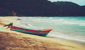 Preview wallpaper boat, beach, sea, coast, mountains
