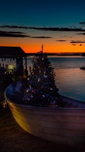 Preview wallpaper boat, christmas tree, river, new year, christmas