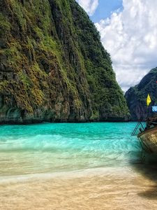 Preview wallpaper boat, coast, colors, paints, bright, mooring, tropics, wreaths