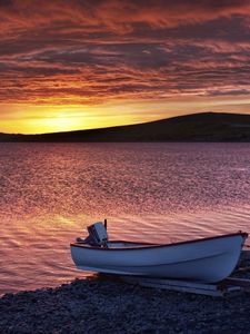 Preview wallpaper boat, coast, romanticism, mountain, decline, ripples