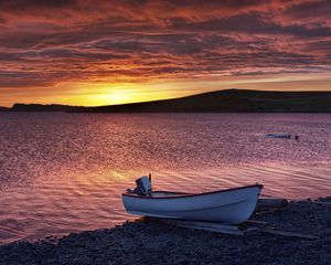 Preview wallpaper boat, coast, romanticism, mountain, decline, ripples