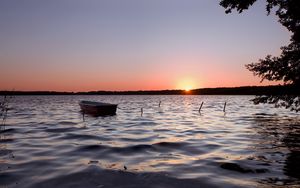 Preview wallpaper boat, decline, lonely, lake