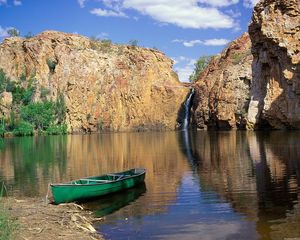 Preview wallpaper boat, falls, rocks, coast, lake, australia