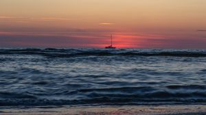 Preview wallpaper boat, horizon, sea, sunset