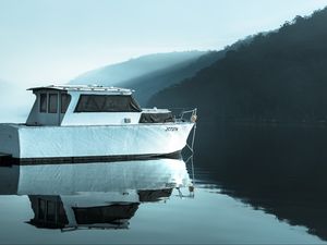 Preview wallpaper boat, lake, fog, water, reflection