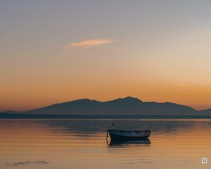 Preview wallpaper boat, lake, sunset, dusk, water