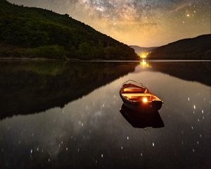 Preview wallpaper boat, lantern, starry sky, reflection
