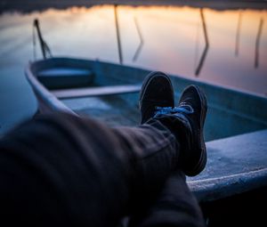 Preview wallpaper boat, legs, rest, lake, dusk