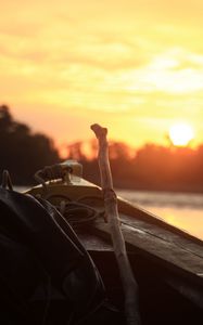 Preview wallpaper boat, log, sunset, blur