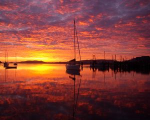 Preview wallpaper boat, mast, bay, sunrise, silence