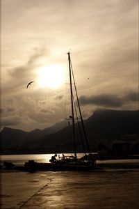 Preview wallpaper boat, mast, lake, mountains, dark