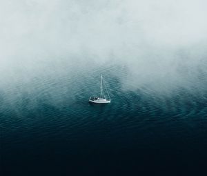 Preview wallpaper boat, ocean, fog, lonely