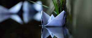 Preview wallpaper boat, origami, paper, water