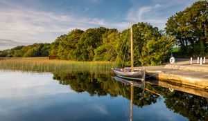 Preview wallpaper boat, pier, river, reflection