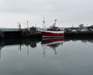 Preview wallpaper boat, pier, water, reflection