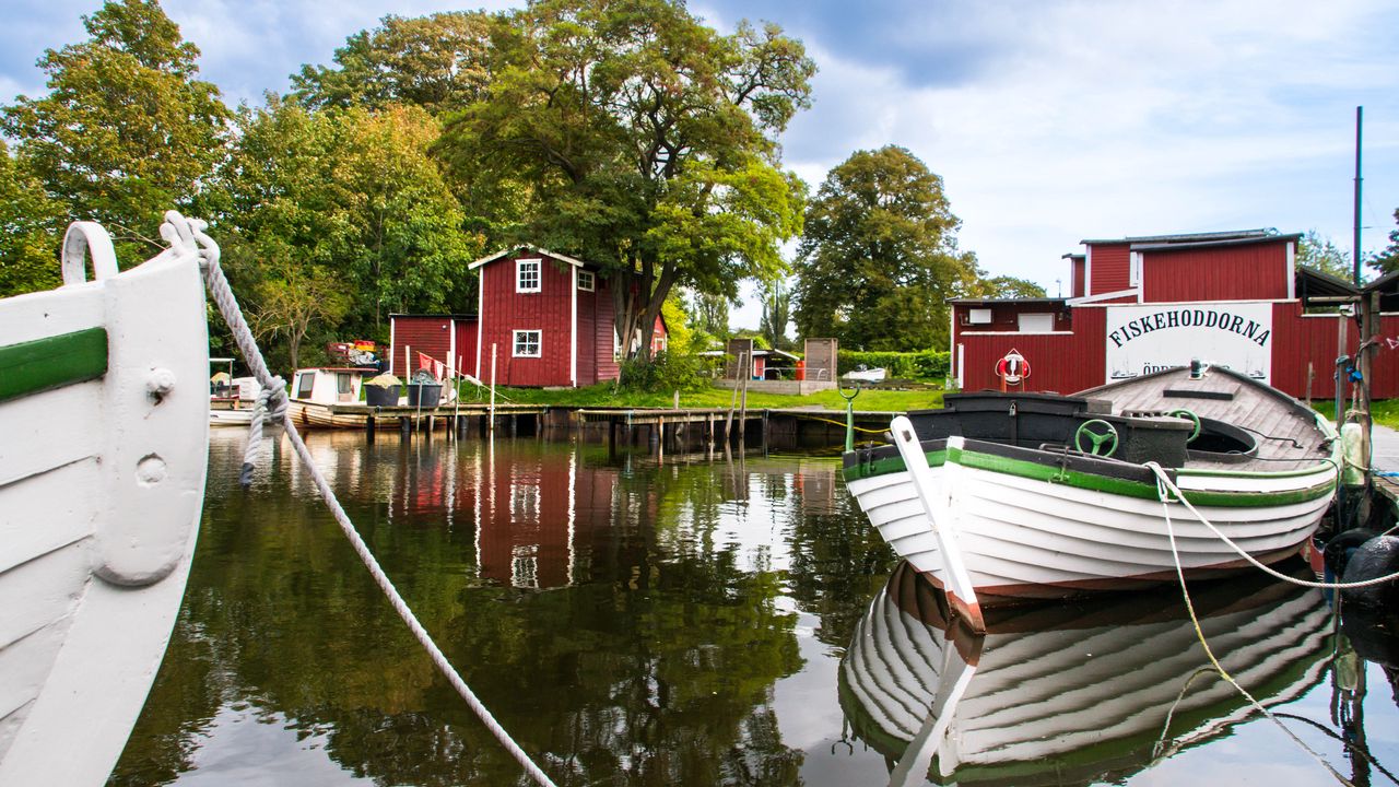 Wallpaper boat, river, buildings, trees