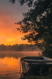 Preview wallpaper boat, river, fog, sunrise
