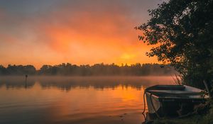 Preview wallpaper boat, river, fog, sunrise