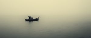 Preview wallpaper boat, river, fog, minimalism, black and white