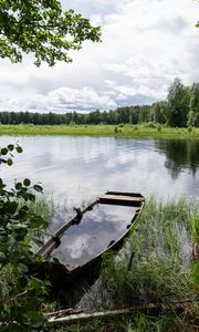 Preview wallpaper boat, river, water, grass, shore, trees