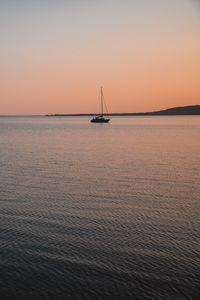 Preview wallpaper boat, sail, sea, horizon, twilight