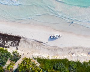 Preview wallpaper boat, sea, beach, trees, aerial view