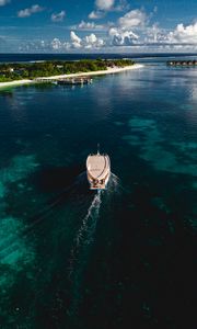 Preview wallpaper boat, sea, coast, island, landscape