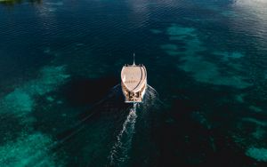 Preview wallpaper boat, sea, coast, island, landscape