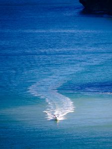 Preview wallpaper boat, sea, foam