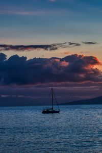 Preview wallpaper boat, sea, horizon, sunset