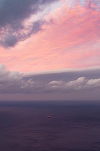 Preview wallpaper boat, sea, horizon, dusk