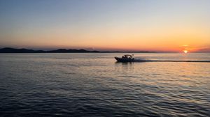 Preview wallpaper boat, sea, horizon, evening