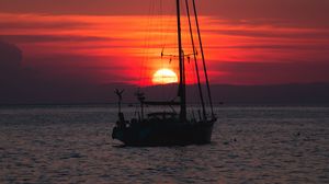 Preview wallpaper boat, sea, sunset, dusk